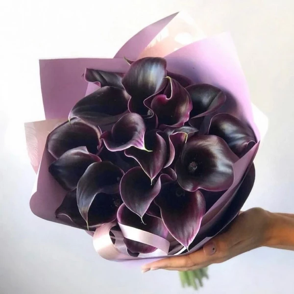Букет из 19 калл